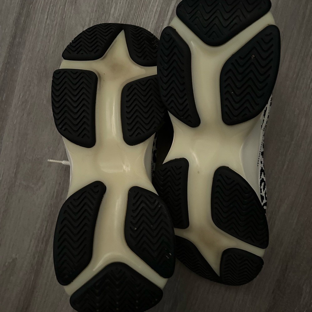 Steve Madden Black and White Athletic Shoes - Picture 2 of 2